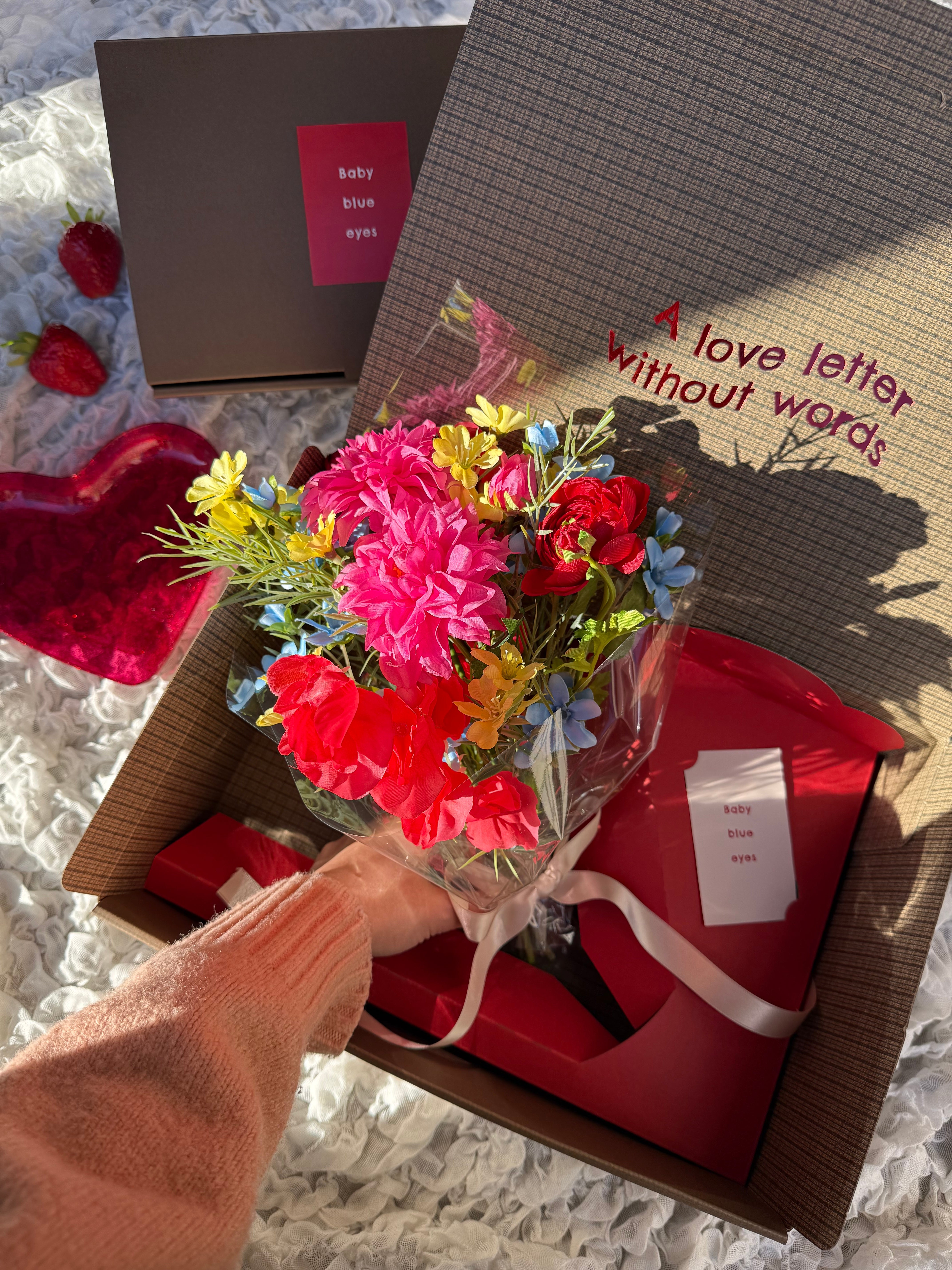 オーダーメイドフラワーショップ | Baby blue eyes